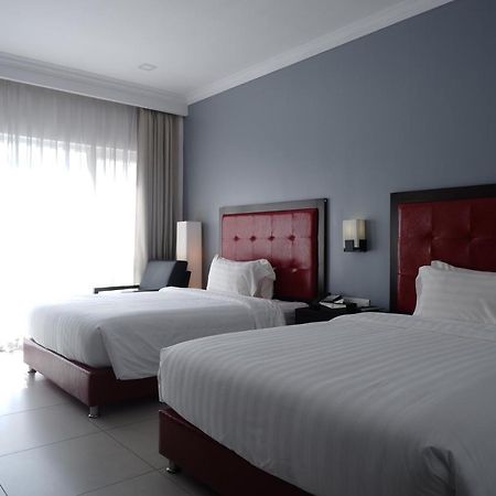 Queenco Hotel&Casino Sihanoukville Esterno foto